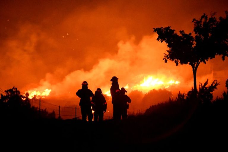 Thousands of homes ordered evacuated in Orange County, California ahead of wildfire By Reuters