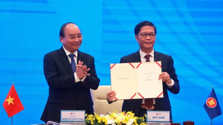 Asia-Pacific countries sign one of the largest free trade deals in history